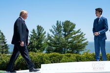 El presidente electo de Estados Unidos, Donald Trump, junto al primer ministro de Canadá, Justin Trudeau, durante una cumbre del Grupo de los 7 en Quebec en 2018.