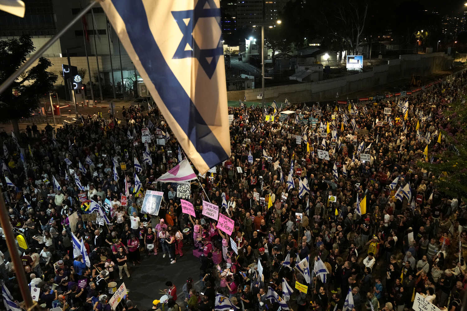 Israelis protested in Tel Aviv on Saturday against Prime Minister Benjamin Netanyahu’s government and called for the release of hostages held in Gaza.